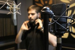 equipment-to-evaluate-voiceover-talent